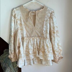 American Eagle Floral Beige Poofy Puff Sleeve Blouse‎